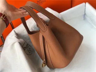Hermès Picotin Lock Taupe Pebbled Leather Bucket Bag 8