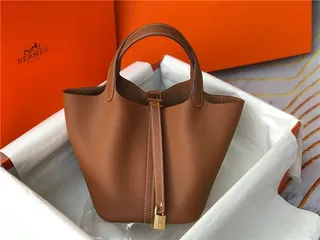 Hermès Picotin Lock Taupe Pebbled Leather Bucket Bag 9
