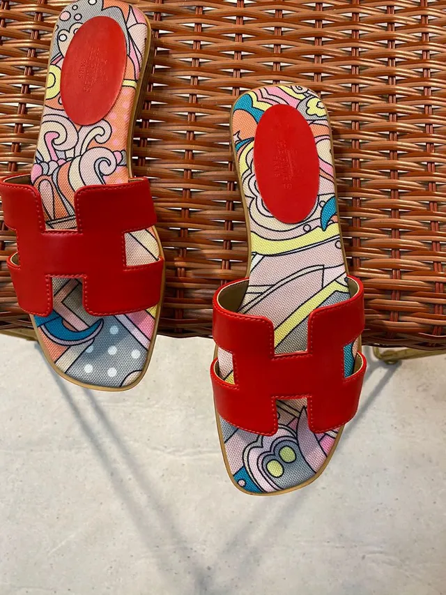 Hermès Red Multicolor H-Strap Printed Canvas Slippers 2
