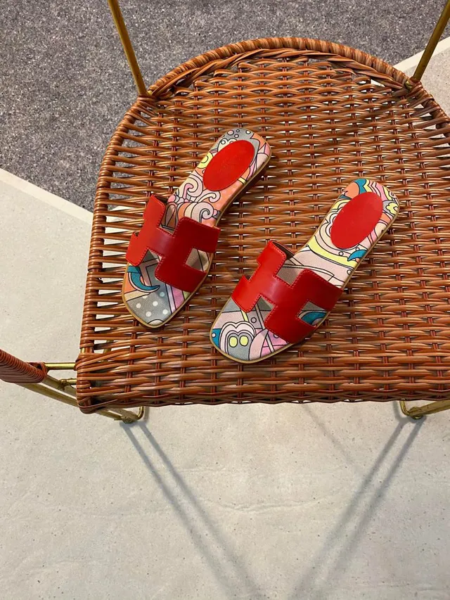 Hermès Red Multicolor H-Strap Printed Canvas Slippers 6