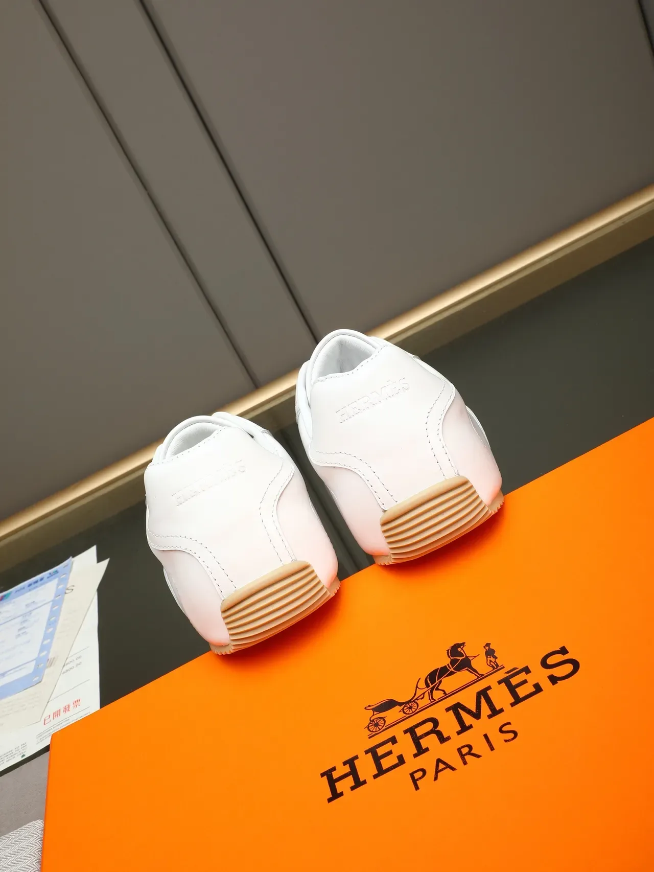 Hermès White Leather Low-Top Lifestyle Sneaker 3