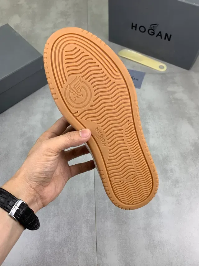 Hogan H-Line Beige Noir Matériau mixte Supérieur Panneau latéral Signature Sneakers lifestyle 2