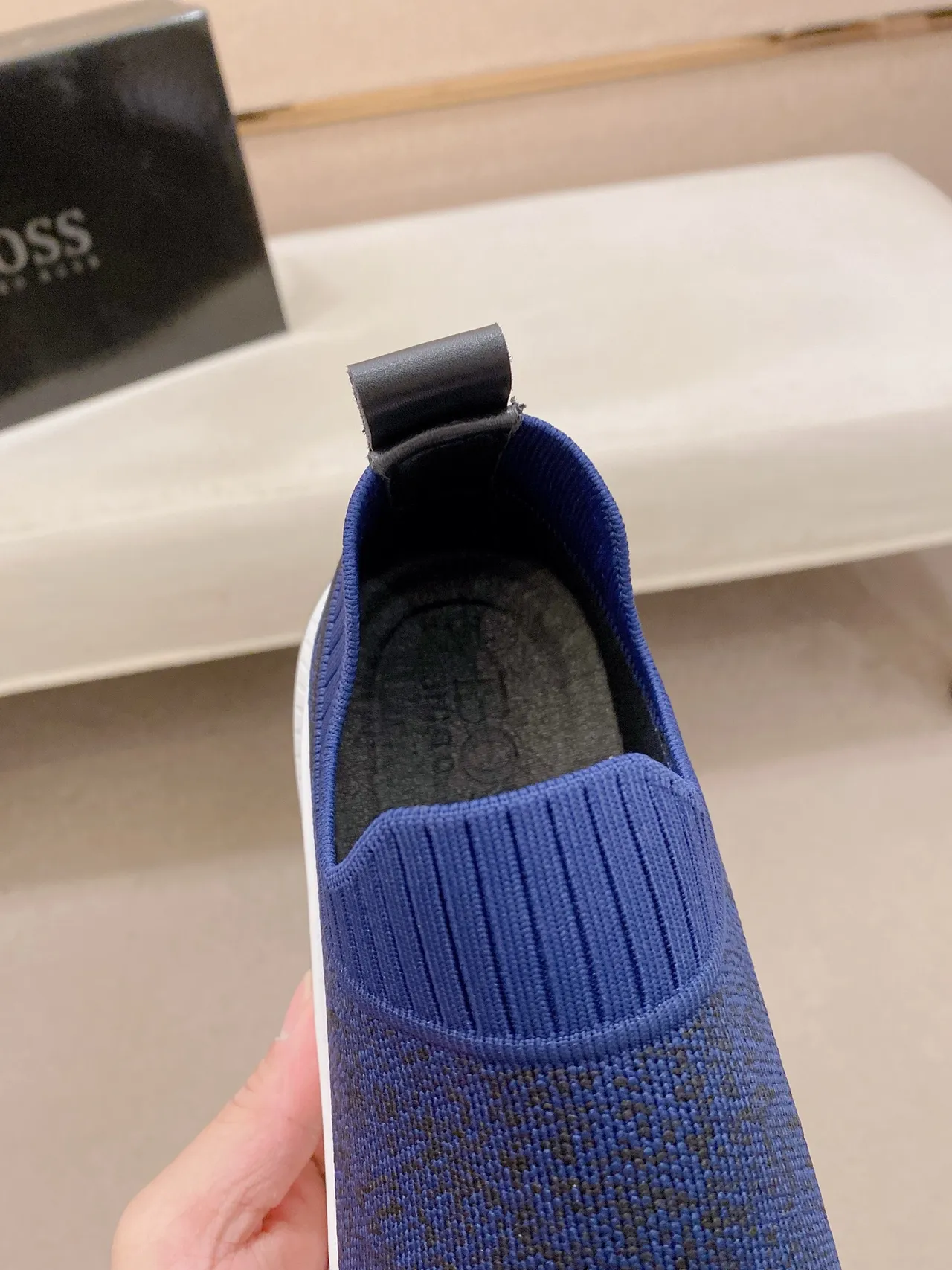 Hugo Boss Bleu Blanc Slip-On Ajusté Chaussant Partie Supérieure en Maille Sneakers Lifestyle 4