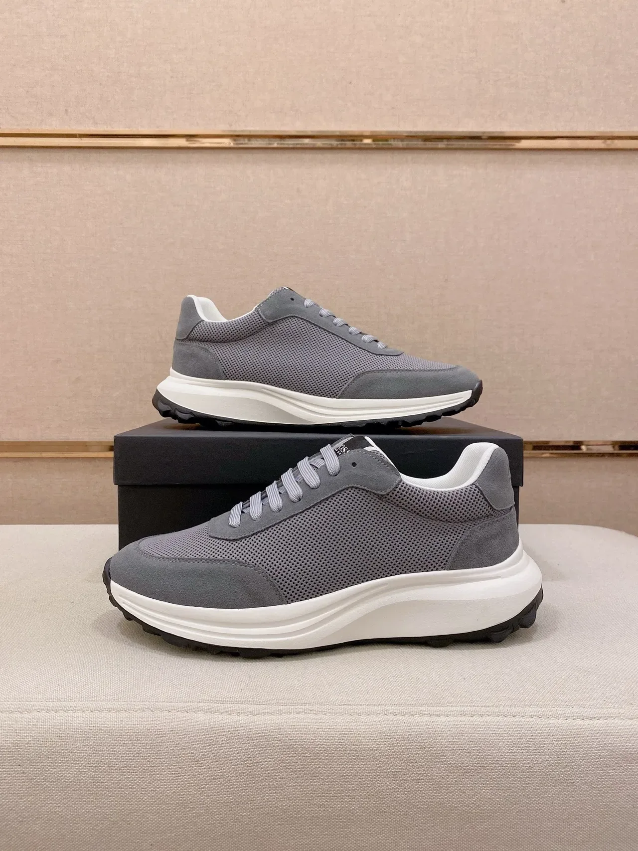 Hugo Boss Tênis Lifestyle de Plataforma em Suede e Mesh Cinza 7