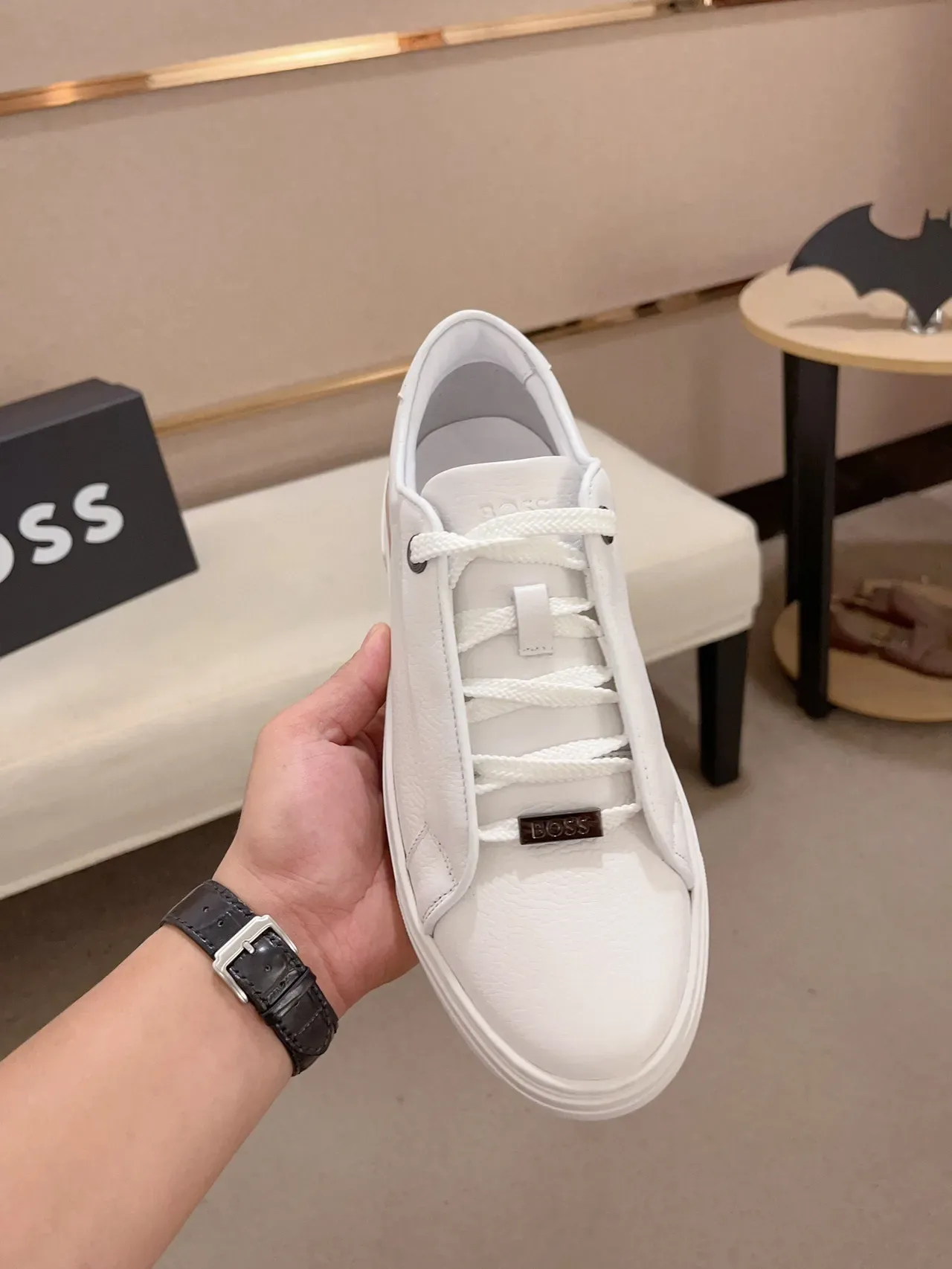 Hugo Boss chaussure lifestyle blanche cuir texturé supérieur garde asymétrique de lacets chaussures lifestyle 2
