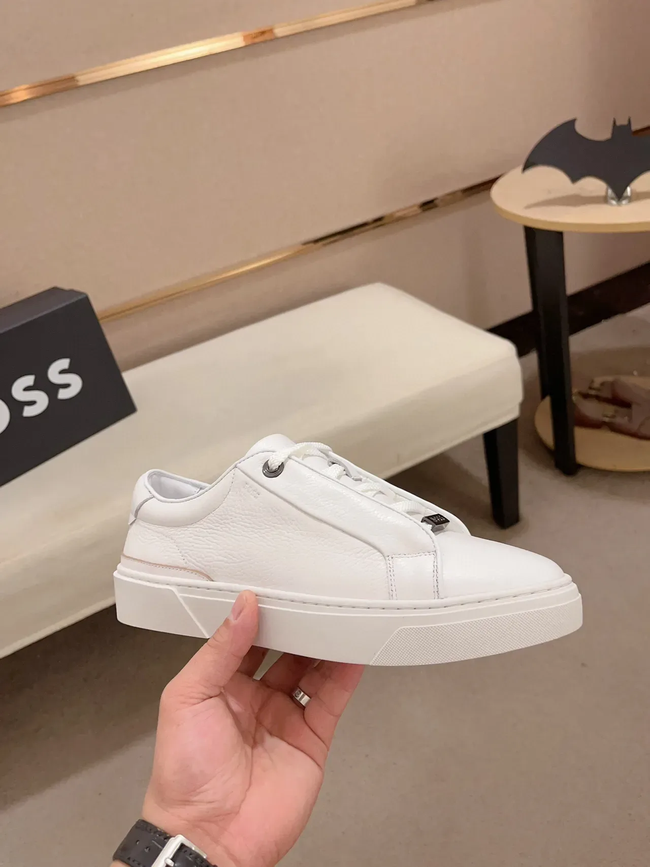 Hugo Boss chaussure lifestyle blanche cuir texturé supérieur garde asymétrique de lacets chaussures lifestyle 4