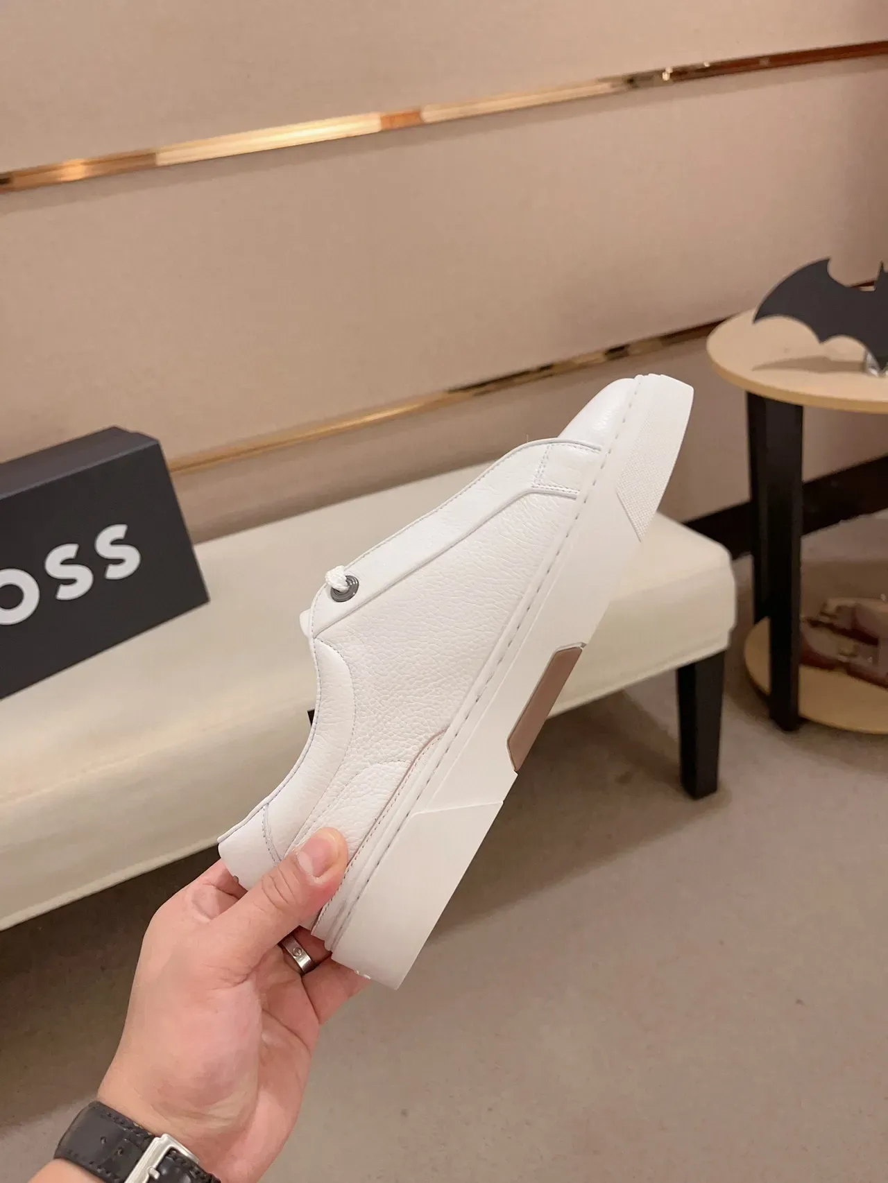 Hugo Boss chaussure lifestyle blanche cuir texturé supérieur garde asymétrique de lacets chaussures lifestyle 5
