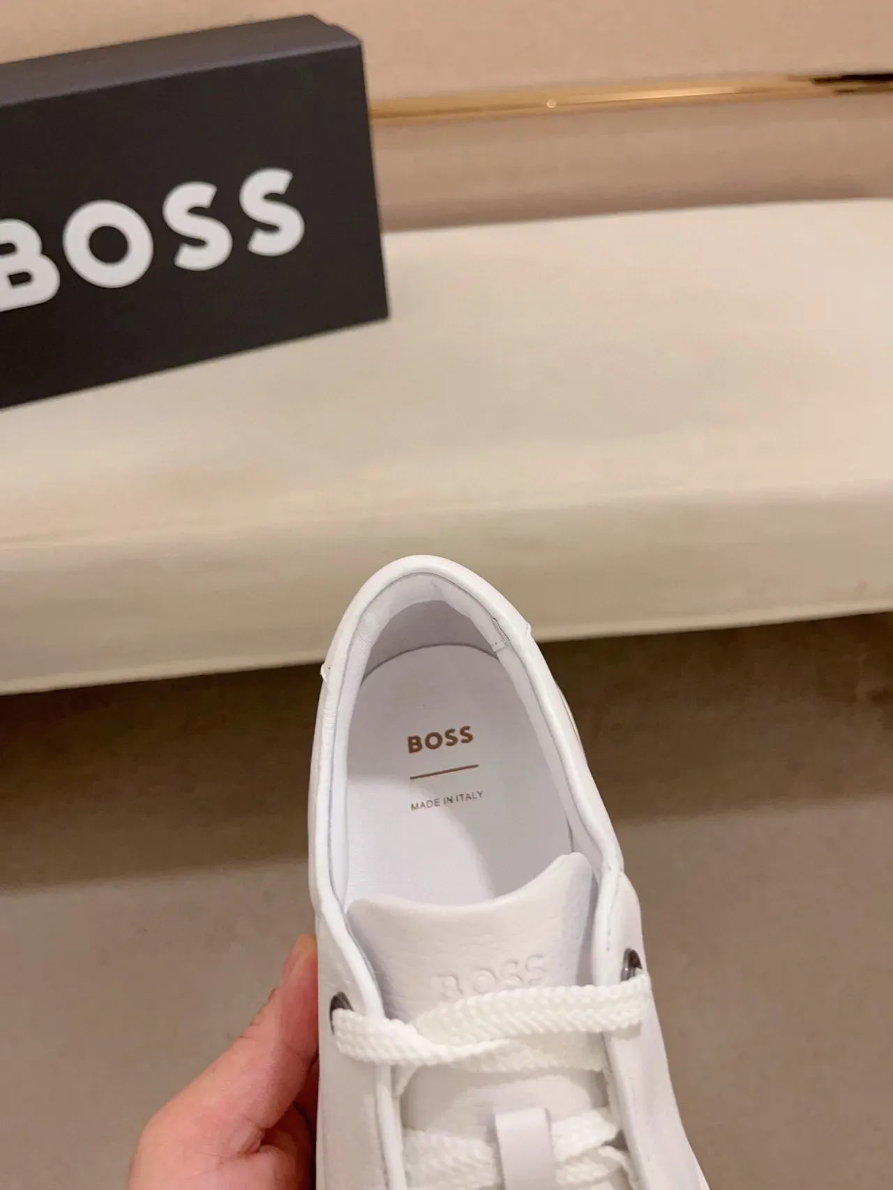 Hugo Boss chaussure lifestyle blanche cuir texturé supérieur garde asymétrique de lacets chaussures lifestyle 6