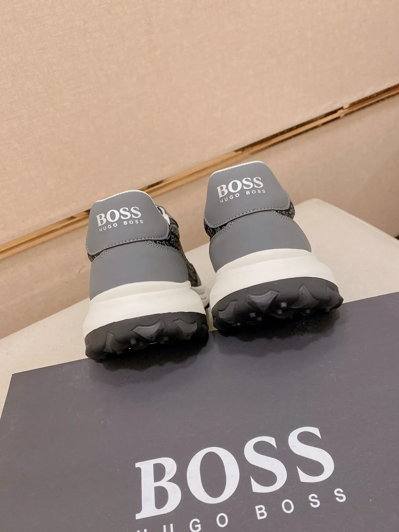 Hugo Boss Logo-Print Gray Lifestyle Sneakers 3