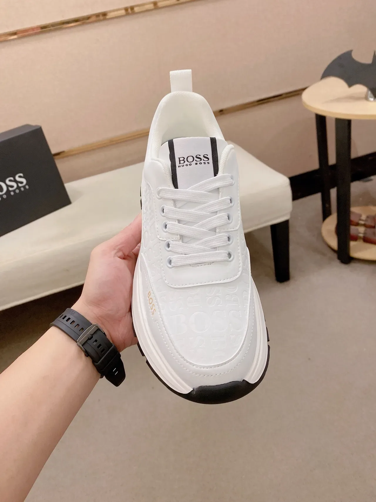 Hugo Boss Blanc Noir Monogramme Embossé Chunky Sculpted Semelle Lifestyle Sneakers 2