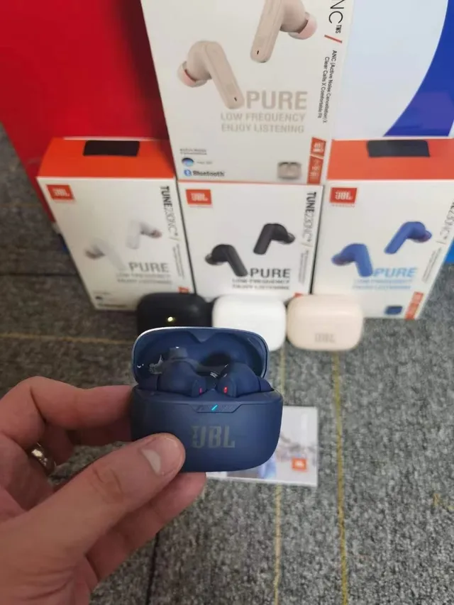 JBL TUNE 230NC White Matte Finish Compact Stem-Style TWS Earbuds 2