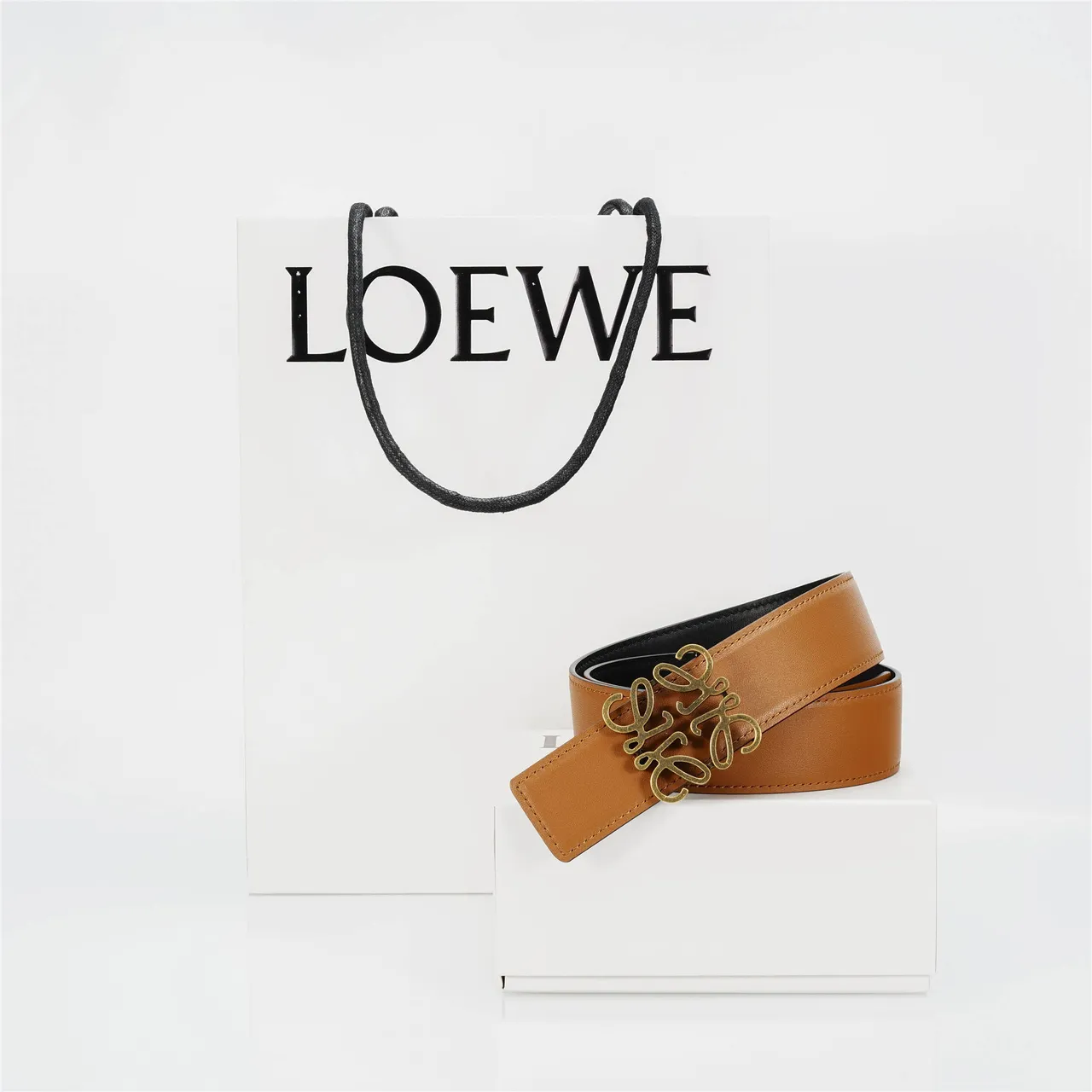 Loeve Anagram Ceinture Marron Or Tan Lisse Boucle Laiton Antique Ceinture en Cuir 4
