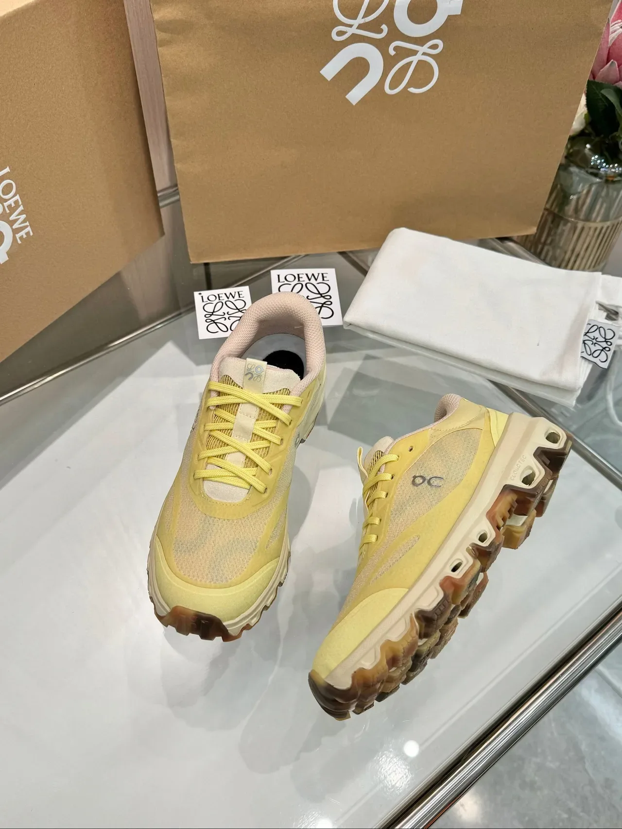 Loewe Flow Runner 2.0 Jaune Pâle Chaussures Lifestyle 2