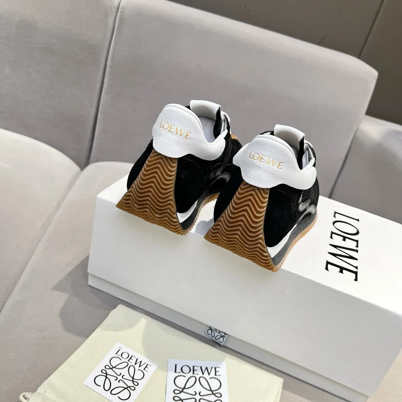 Loewe Flow Runner Chaussures Lifestyle en Daim et Nylon Noir 2