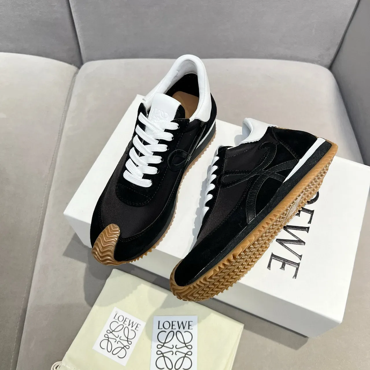 Loewe Flow Runner Chaussures Lifestyle en Daim et Nylon Noir 3