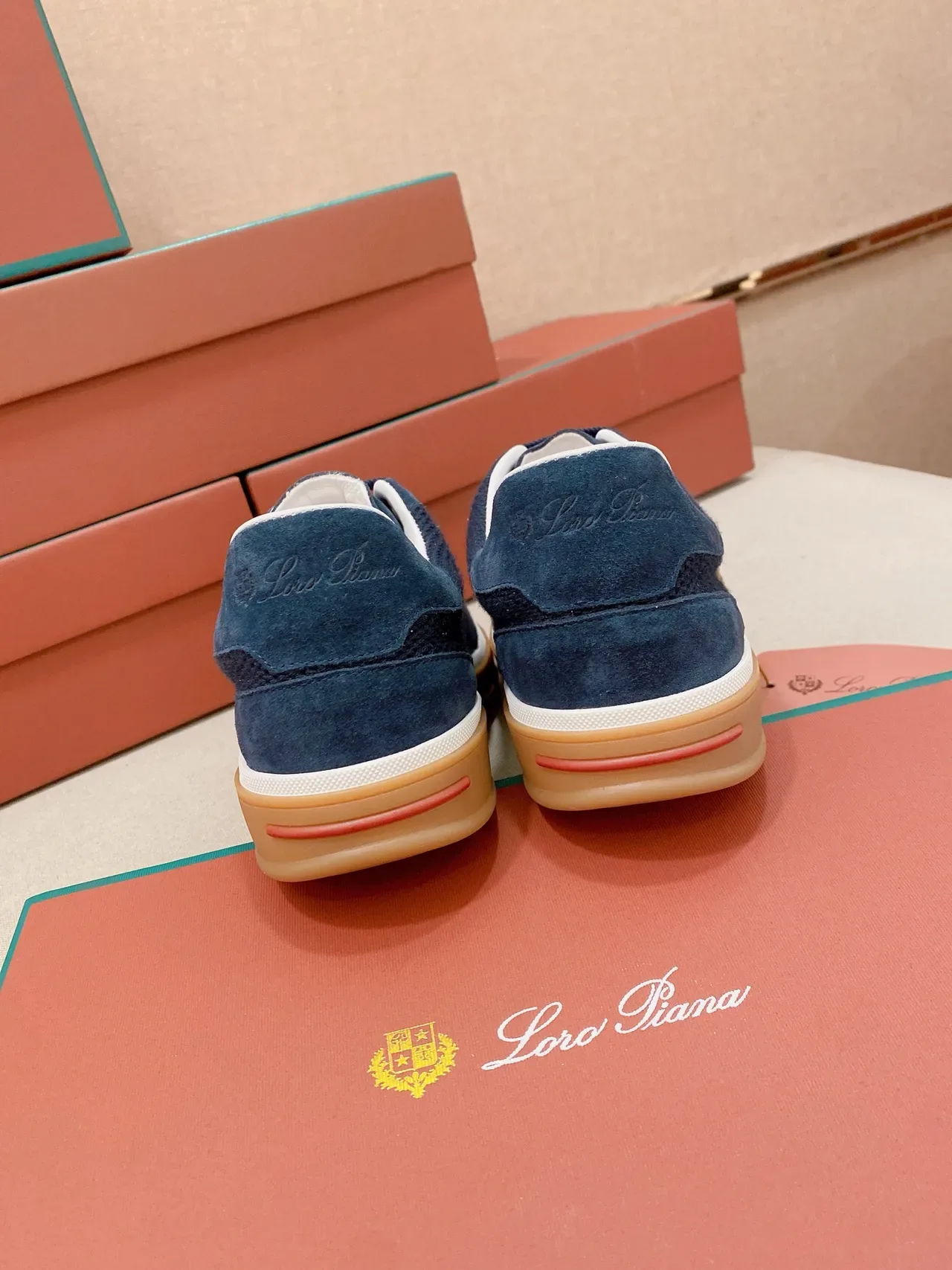 Loro Piana Sneaker Lifestyle en daim et maille couleur marine 3