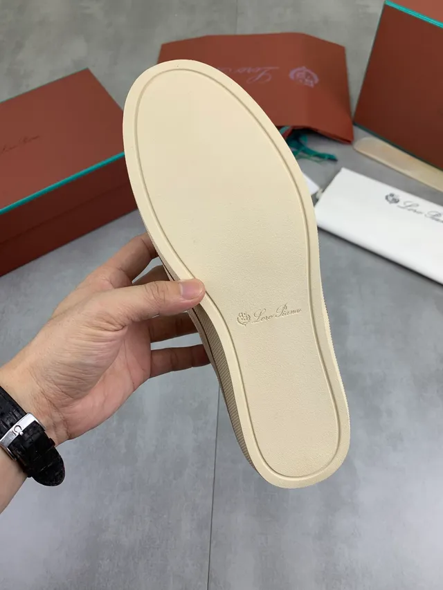 Loro Piana Chaussures en toile blanches-beige en cuir texturé à lacets basses 2