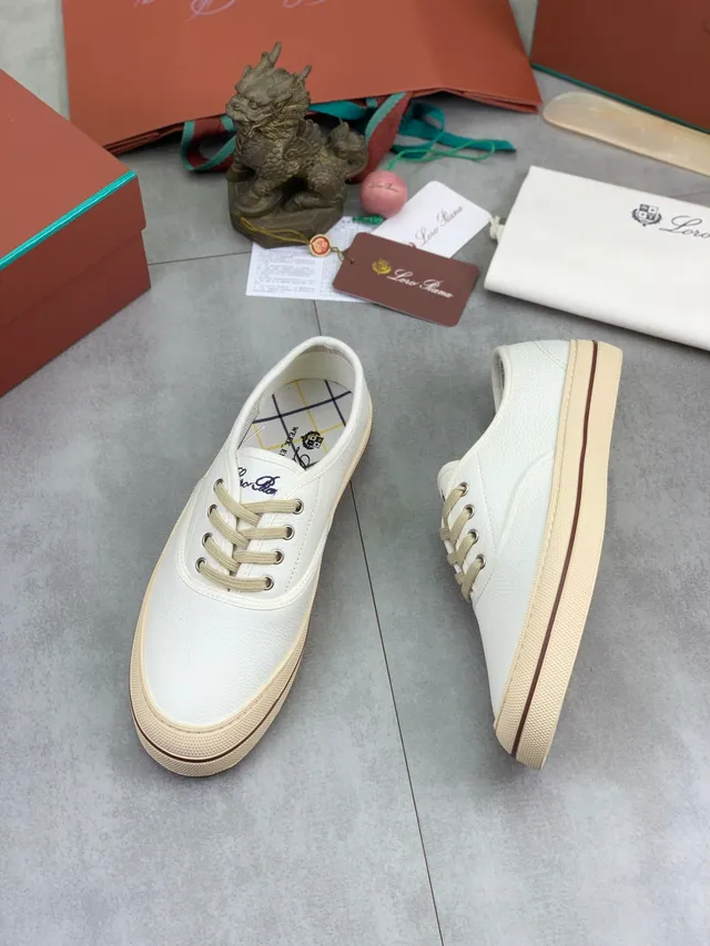 Loro Piana Chaussures en toile blanches-beige en cuir texturé à lacets basses 5