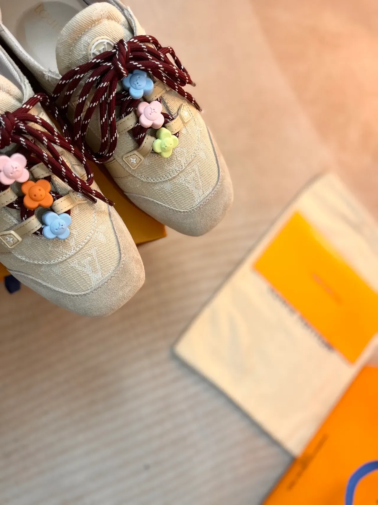 Louis Vuitton Chaussures Lifestyle Beige Multicolor Monogram Jacquard Upper Suede Toe Cap 3