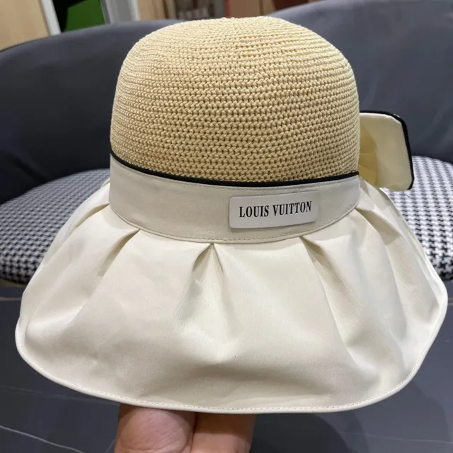 Louis Vuitton Chapeau de seau beige blanc couronne paille tressée plissée bord satiné 7