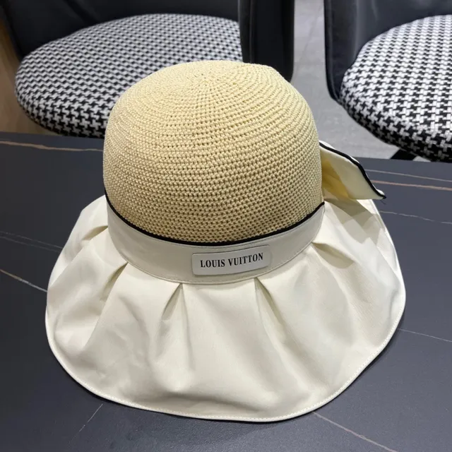 Louis Vuitton Chapeau de seau beige blanc couronne paille tressée plissée bord satiné 9
