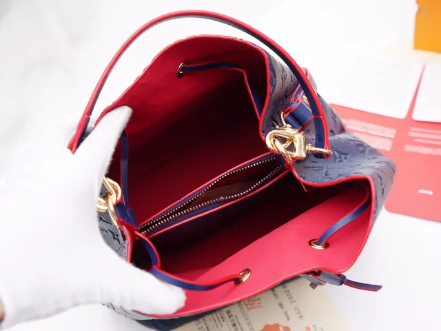 Louis Vuitton Black Gold Embossed Monogram Leather Drawstring Closure Bucket Bag 2