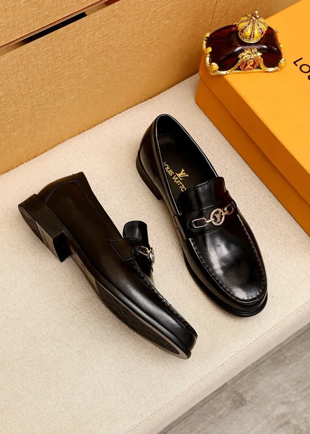 Louis Vuitton Mocassin Noir Doré Cuir Verni Sangle Chaîne LV-Link 3