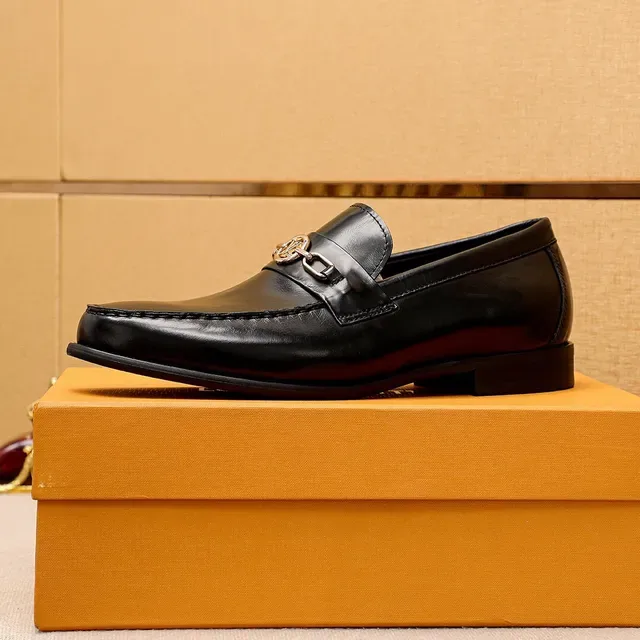 Louis Vuitton Mocassin Noir Doré Cuir Verni Sangle Chaîne LV-Link 4