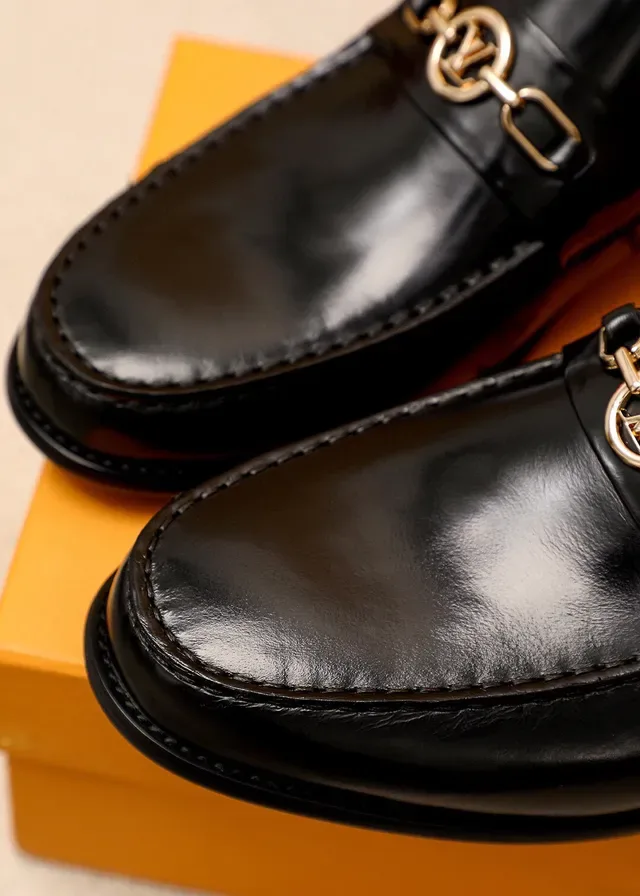 Louis Vuitton Mocassin Noir Doré Cuir Verni Sangle Chaîne LV-Link 8