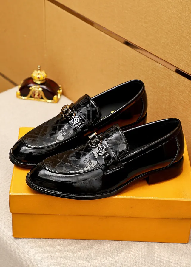 Louis Vuitton 黑色金色漆皮印花乐福鞋 8