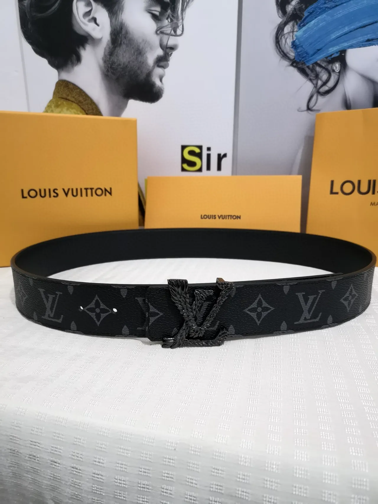 Louis Vuitton Noir Gris Monogram Empreinte Boucle de laurier sculptée Cuir 4