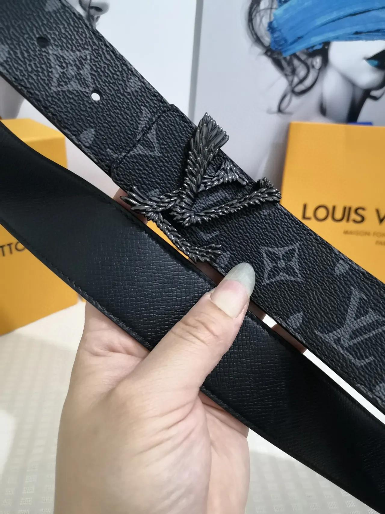 Louis Vuitton Noir Gris Monogram Empreinte Boucle de laurier sculptée Cuir 5