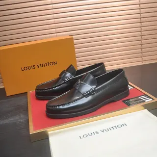 Louis Vuitton काले चमड़े के पेनी स्ट्रैप लोफर्स