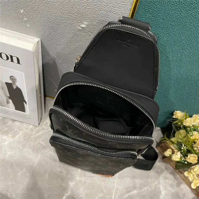 Louis Vuitton bolsa mensageiro de lona com monograma preto e laranja com borda de couro 3