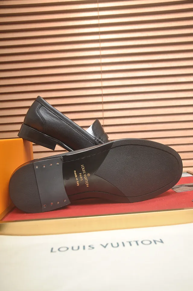 Louis Vuitton Preto Couro Pebbled Penny Loafer 3