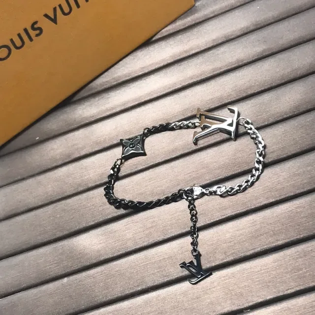 Louis Vuitton Black Silver Dual-Tone Metal Chain Monogram Pendant Bracelet 2