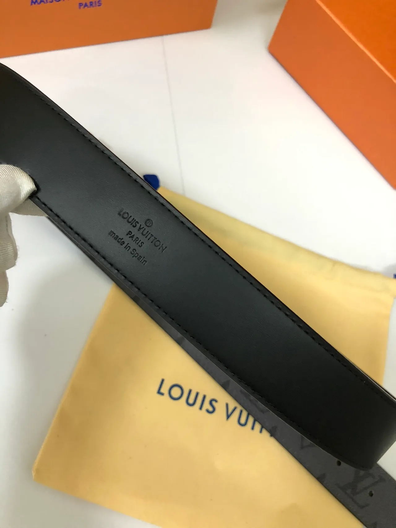 Louis Vuitton Black Silver Monogram-Embossed Gunmetal Curved Buckle Leather Belt 3