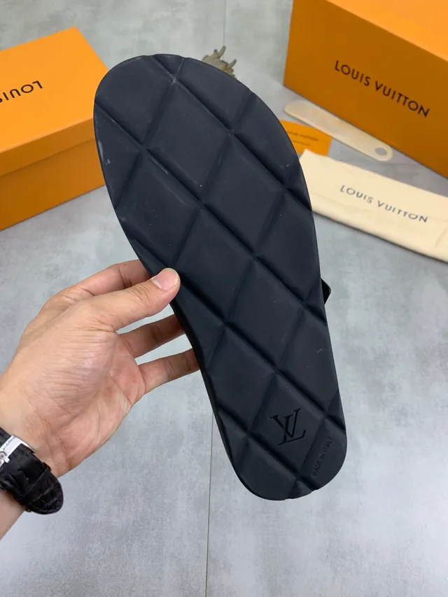Louis Vuitton Black Silver Pebbled Leather Crossed Strap Slippers 2