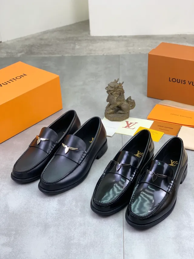 Louis Vuitton Black Silver Smooth Leather Winged Metal Hardware Loafer 2