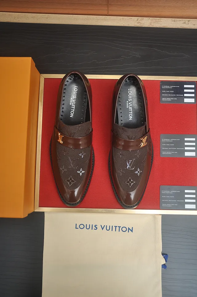 Louis Vuitton Marrom Preto Couro Verniz Têxtil Monogramado Vamp Mocassim 5