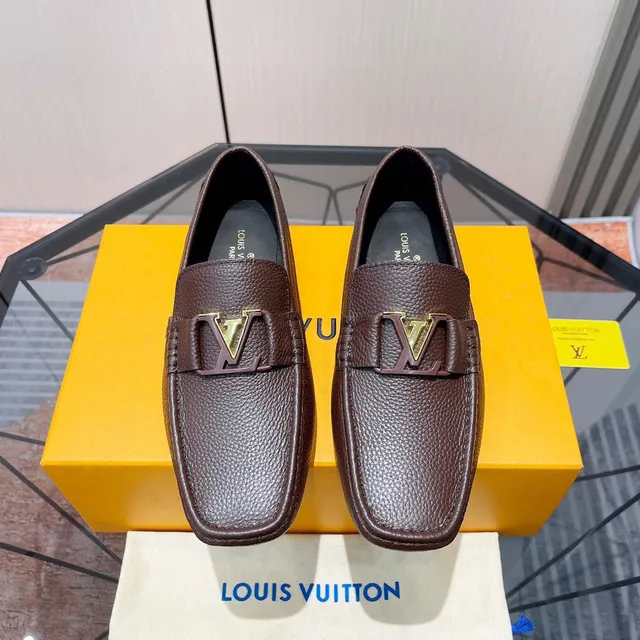 Louis Vuitton marron doré cuir texturé métallique LV boucle loafer 3
