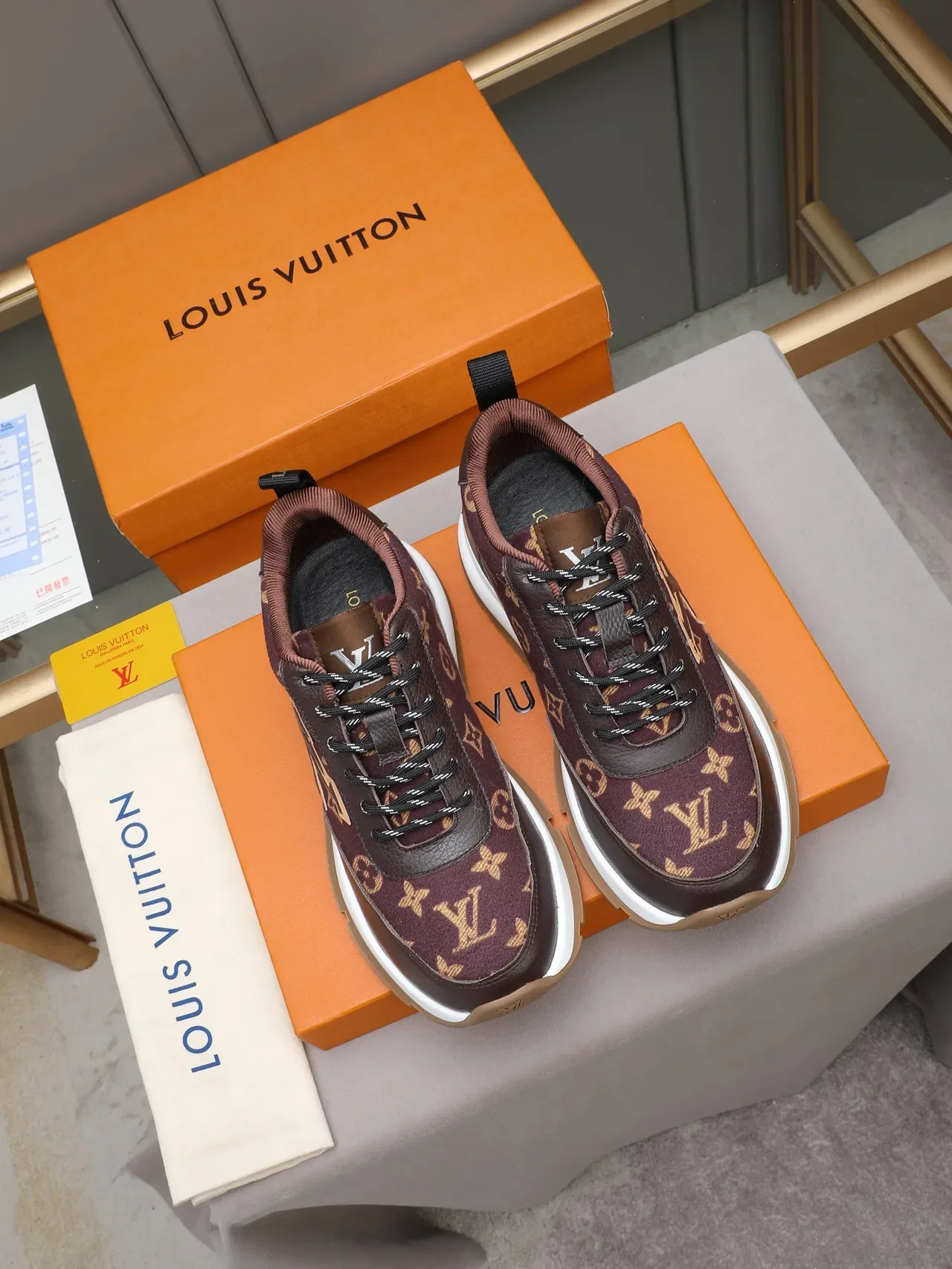 Louis Vuitton Tênis Chunky Marrom Borgonha Monograma Lona Painel de Couro 3