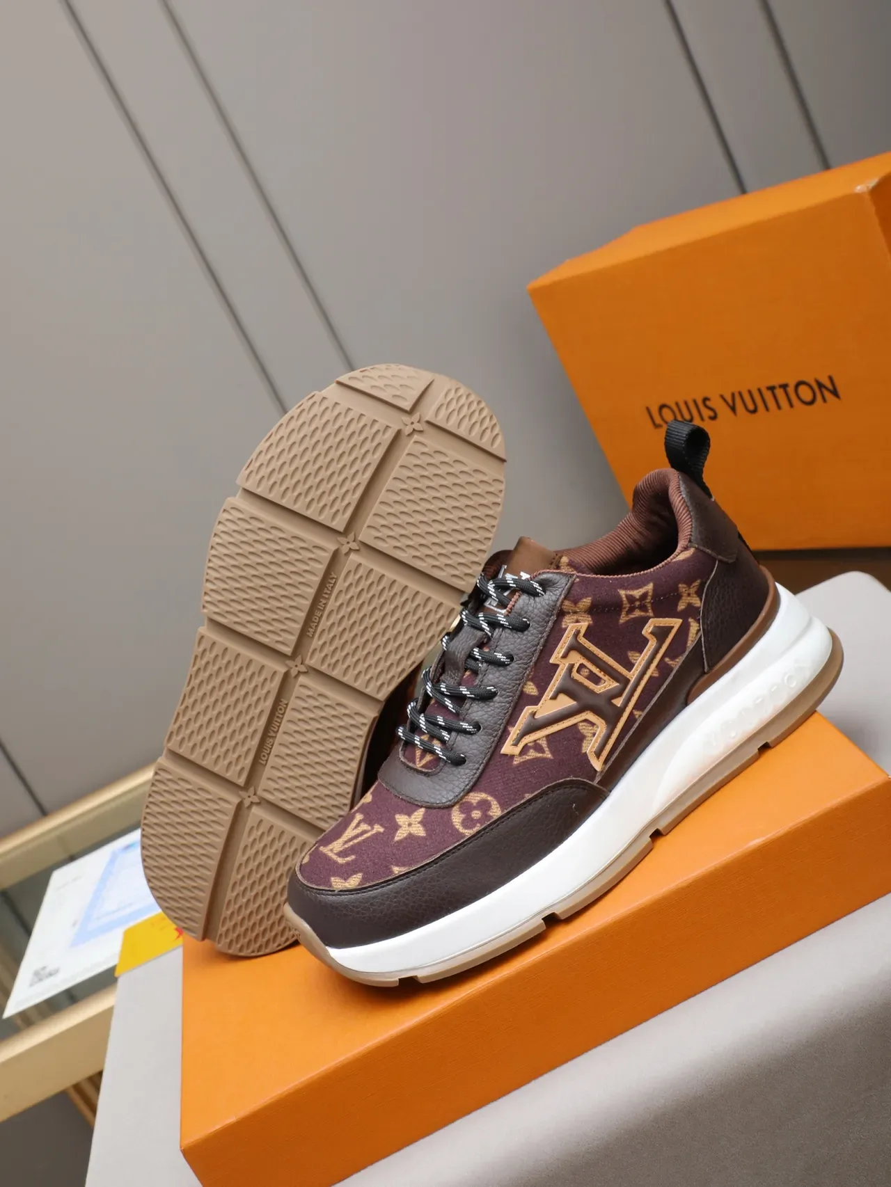 Louis Vuitton Tênis Chunky Marrom Borgonha Monograma Lona Painel de Couro 4