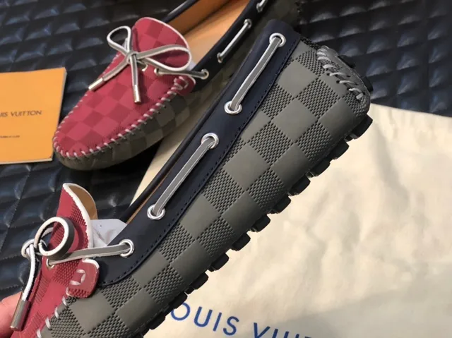 Mocassim Louis Vuitton Borgonha Marinho Damier xadrez Parte superior Detalhe laço prateado 2