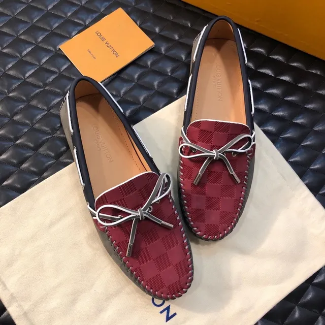 Mocassim Louis Vuitton Borgonha Marinho Damier xadrez Parte superior Detalhe laço prateado 3