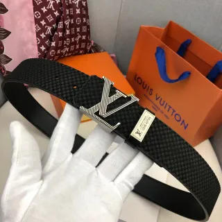 Louis Vuitton Carbon Fiber Weave LV Buckle Leather Belt