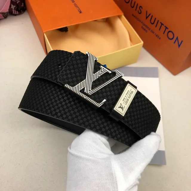 Louis Vuitton Carbon Fiber Weave LV Buckle Leather Belt 4