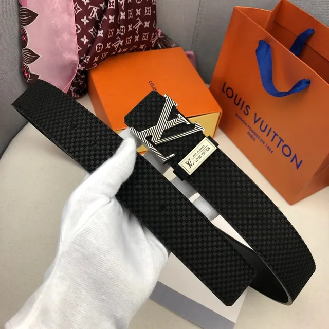 Louis Vuitton Carbon Fiber Weave LV Buckle Leather Belt 6
