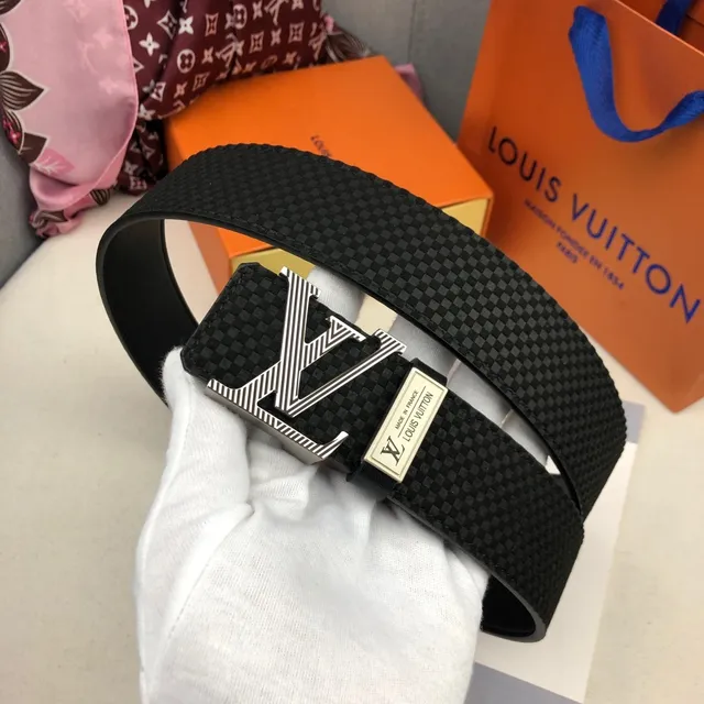 Louis Vuitton Carbon Fiber Weave LV Buckle Leather Belt 8