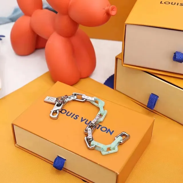 Louis Vuitton Chain Reaction Mint Green Resin and Silver-Tone Link Bracelet 6